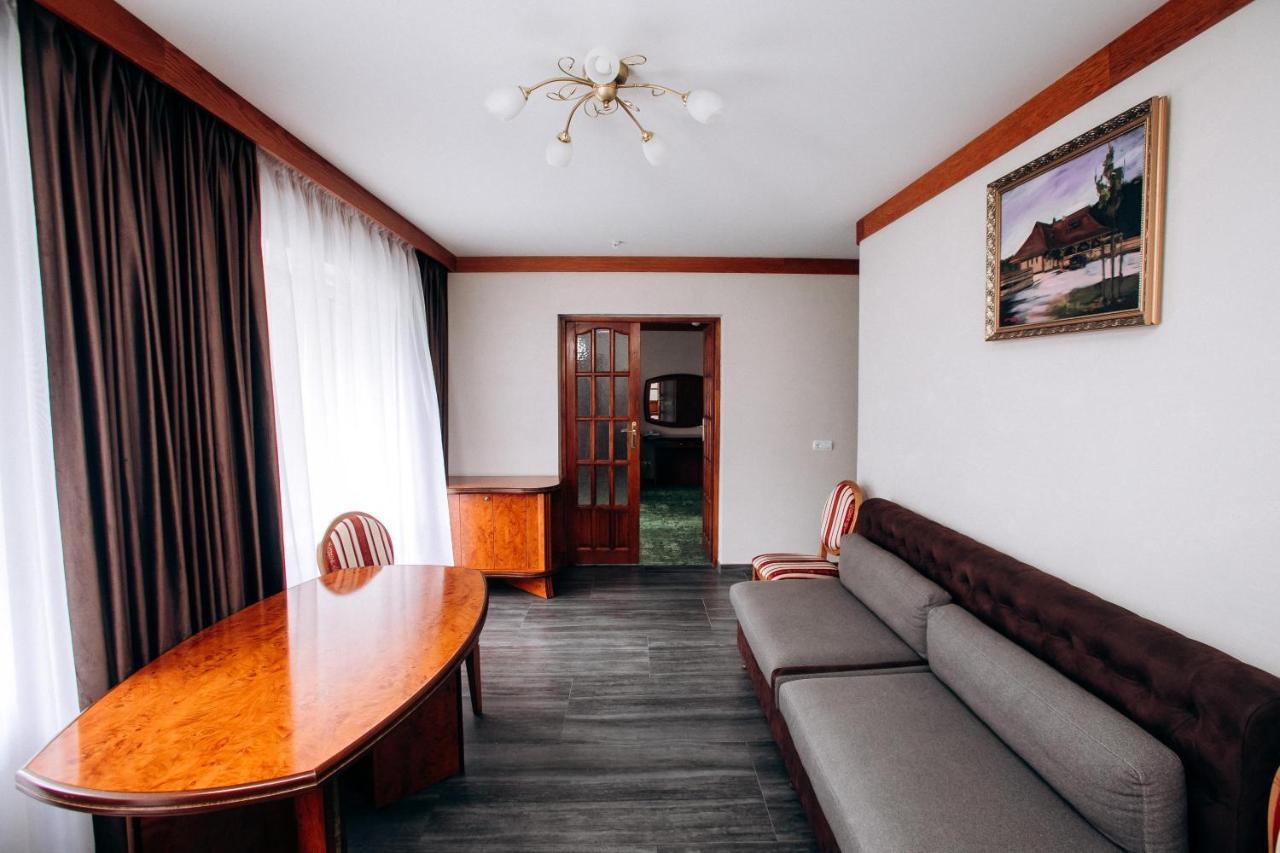 Stanislavsky Hotel Group Jaremtsche Exterior foto